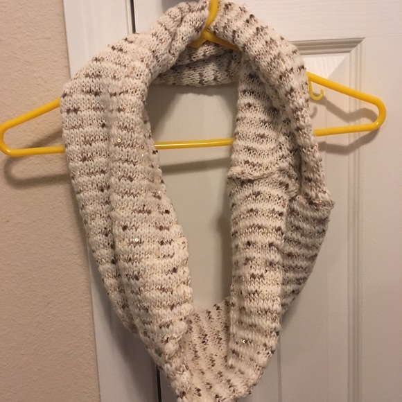 World Market infinity scarf - Picture 3 of 5